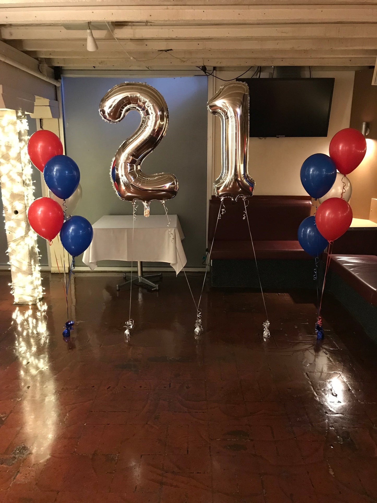 86cm Megaloon Numbers with 2 Bunch of 5 Helium Balloons Bouquet