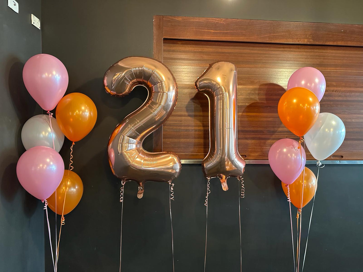 86cm Megaloon Numbers with 2 Bunch of 5 Helium Balloons Bouquet