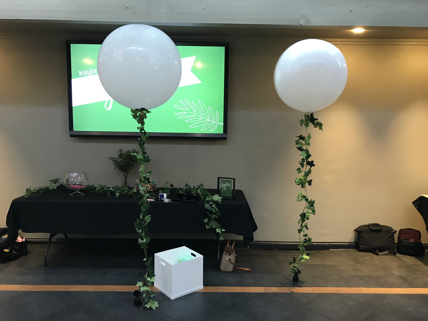 90cm Helium Balloons with Green Leaves Garland